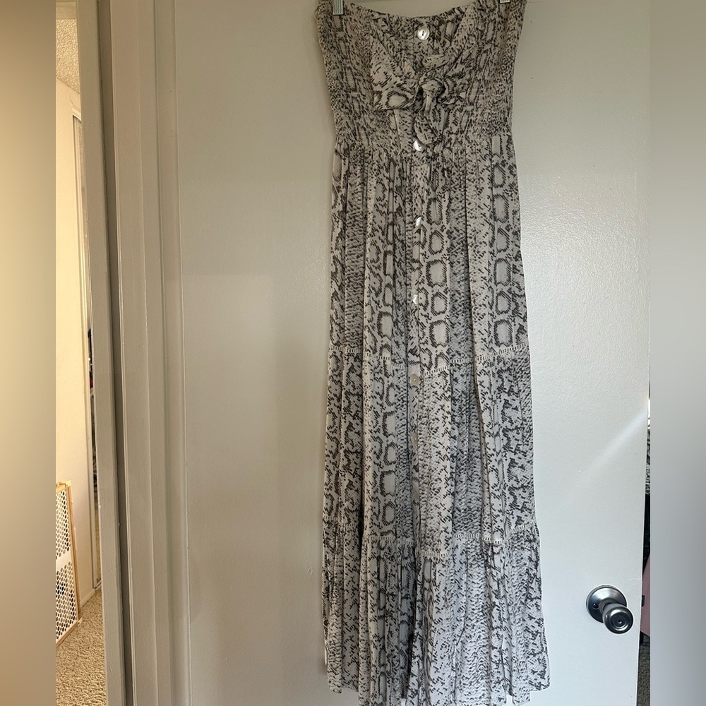 blue island Strapless Snake-Print Maxi Dress - White & Gray - Picture 3 of 6